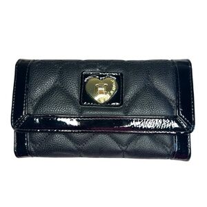 Betsey Johnson Black Turnlock Wallet Hearts Trifold Black